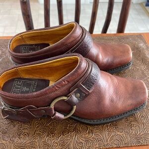 Frye Women’s Brown Leather miles